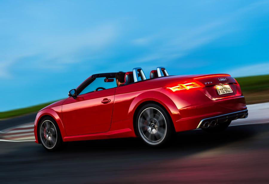  Audi TTS Roadster (8S) 2016 года  (LA) (фото 21 из 27)